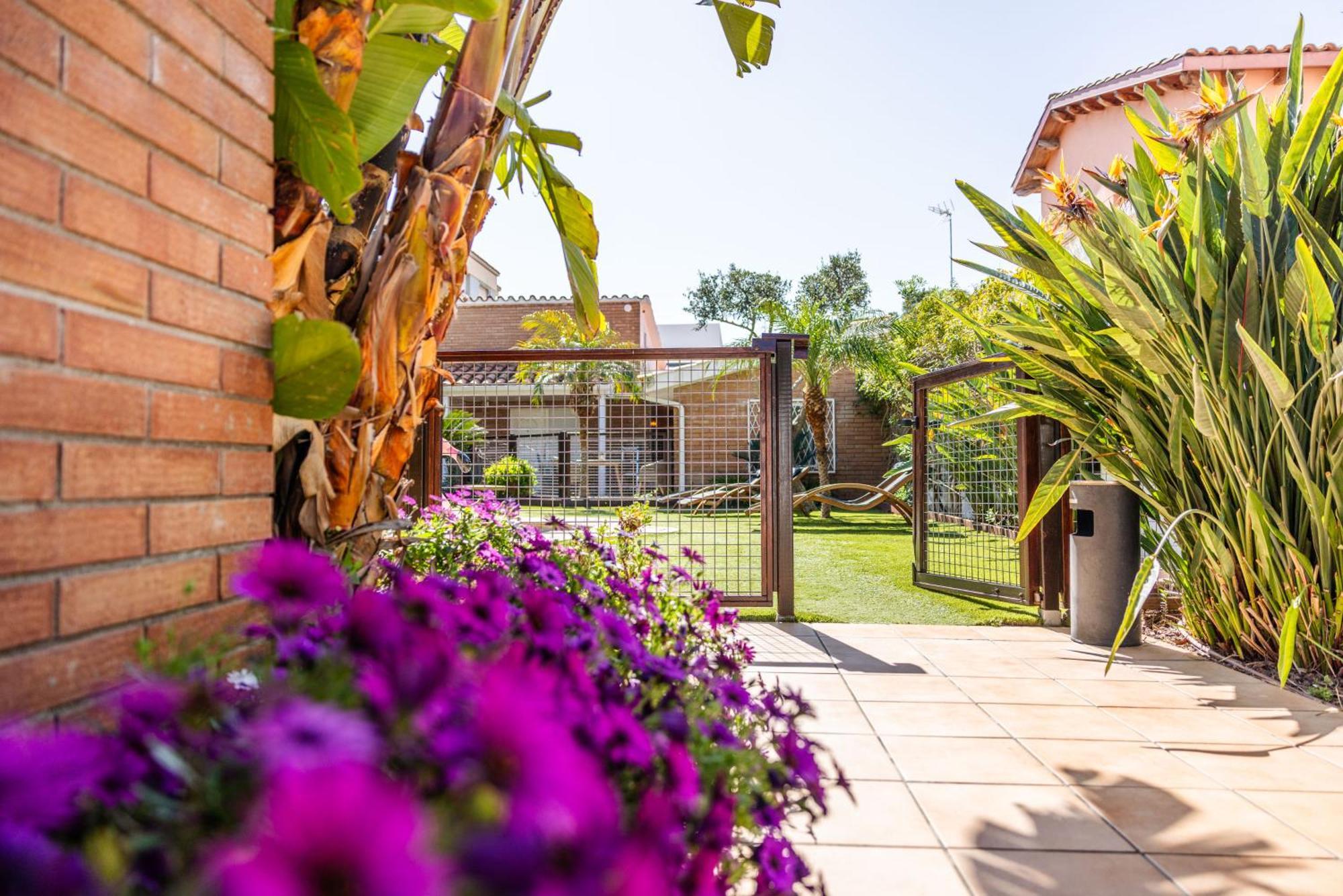 Rambla De Marisol Apartments Castelldefels Kültér fotó
